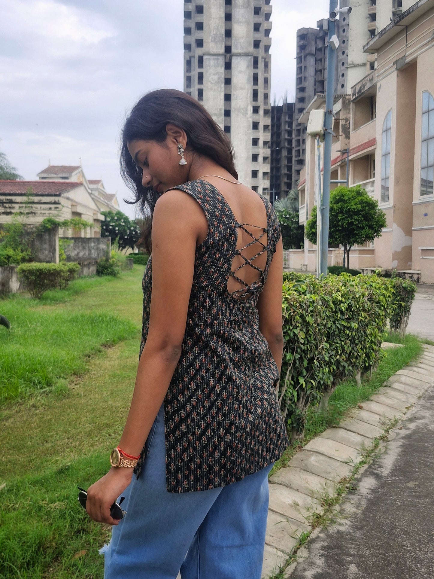 Indiraa - Trending Women’s Backless Short Cotton Kurti | Olive Green Sleeveless Kurti Top for College & Office Wear