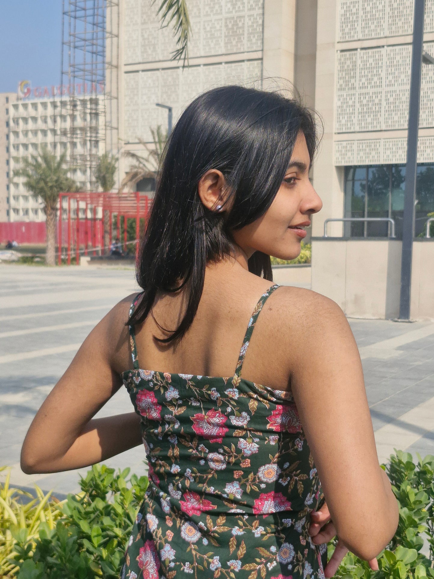 Green Floral Print Cotton Sleeveless Short Kurti for Women