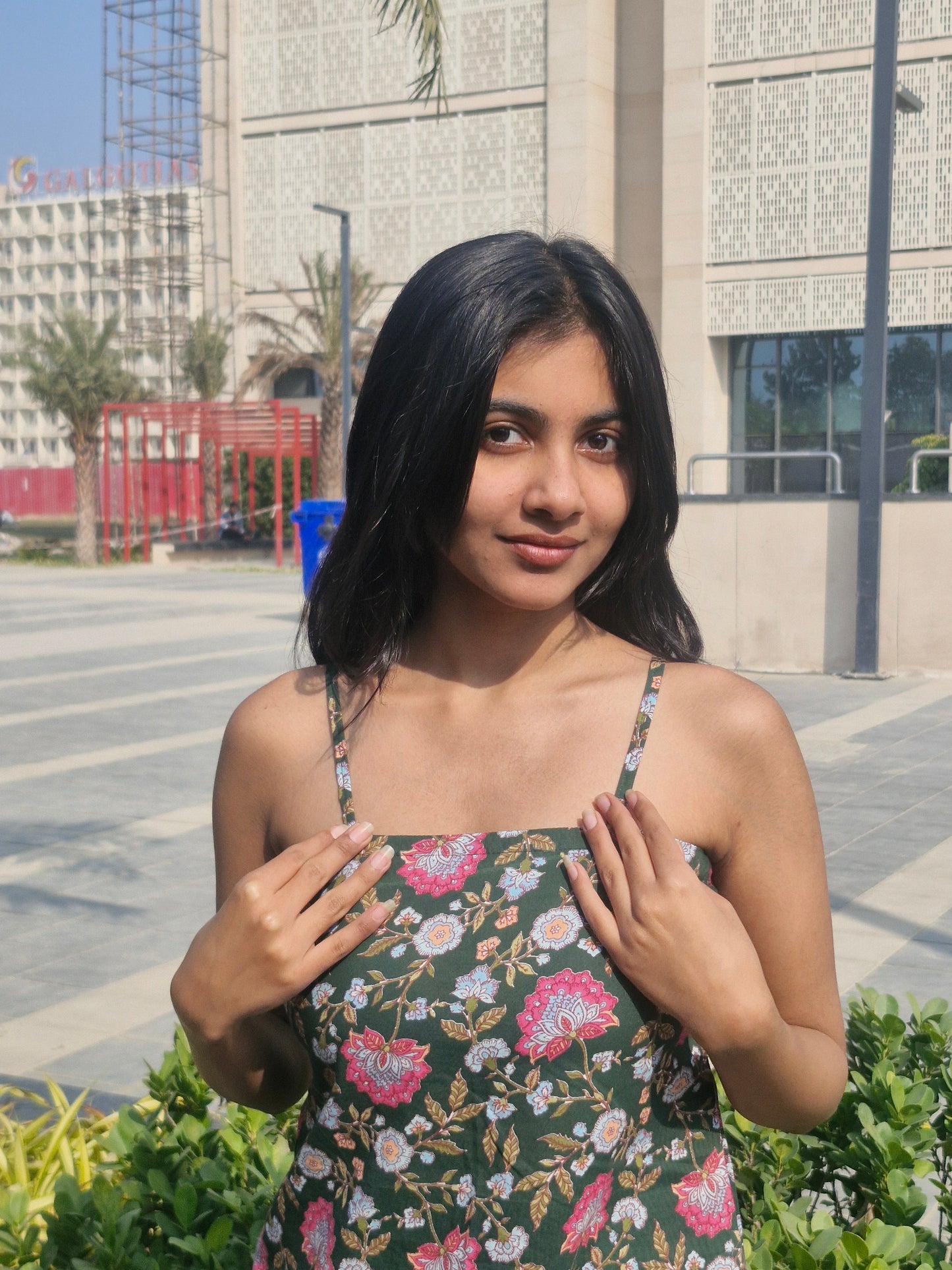 Green Floral Print Cotton Sleeveless Short Kurti for Women