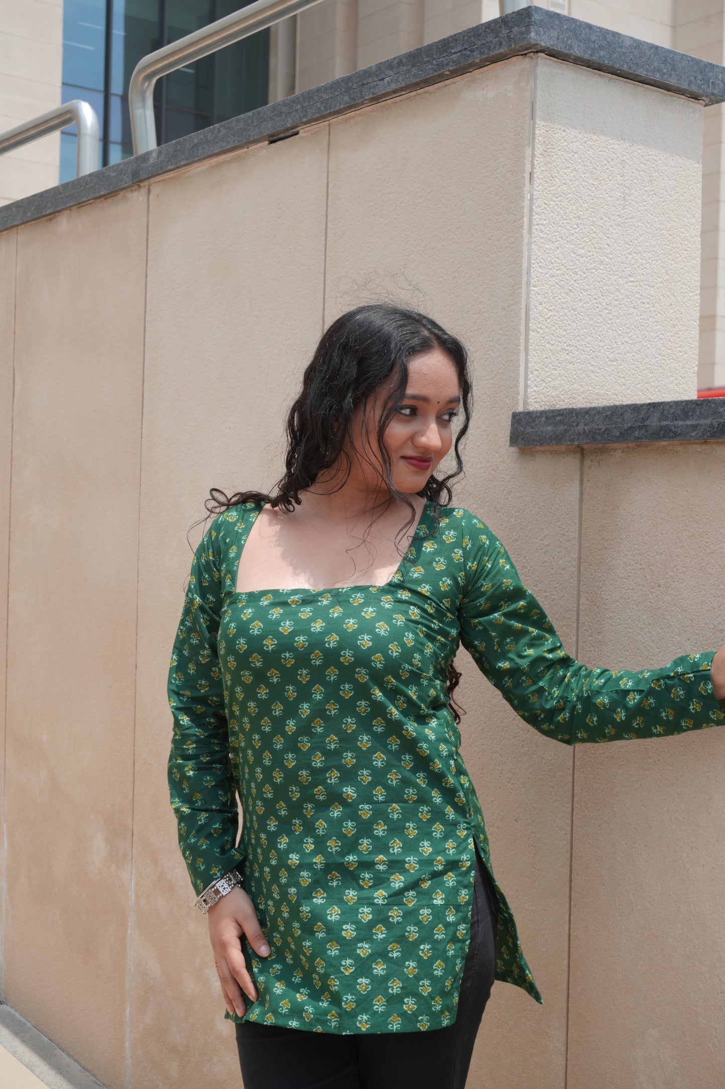 Women's Pure Cotton Square Neck Bow Back Kurti